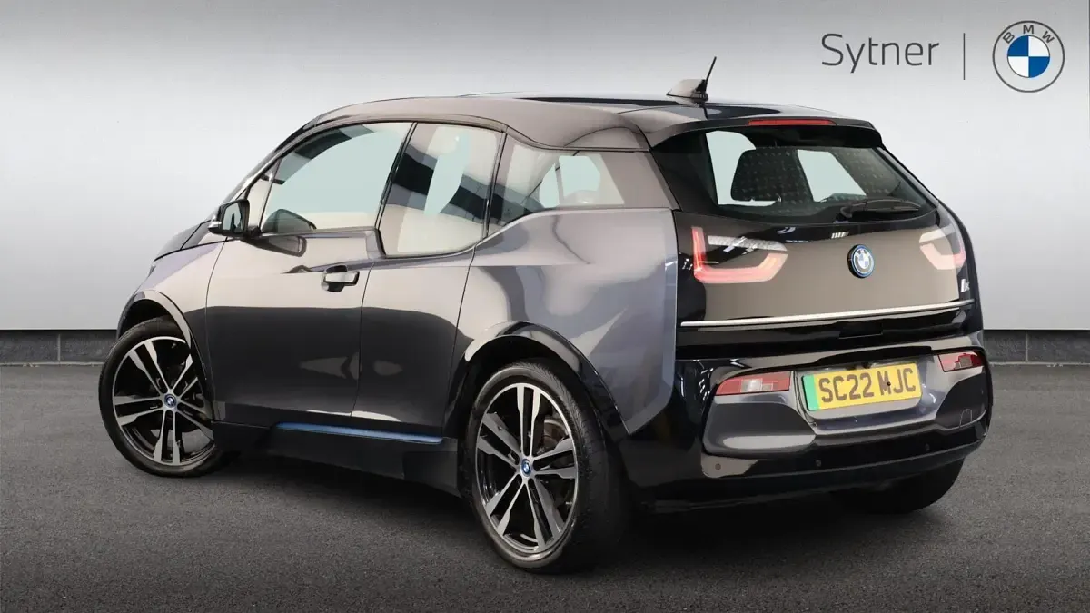 Używany BMW i3 Comfort Edition 133 kW (181 KM) 2022 Szary Hatchback