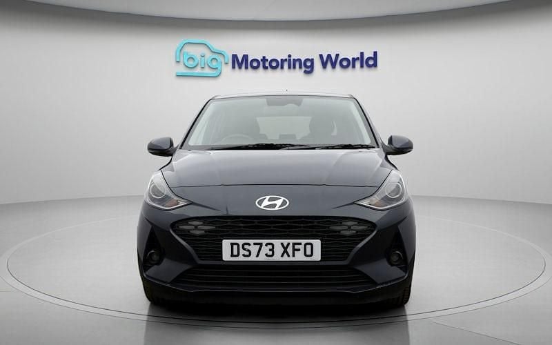 Used Hyundai i10 Premium 67 HP (49 kW) 2023 Grey Hatchback