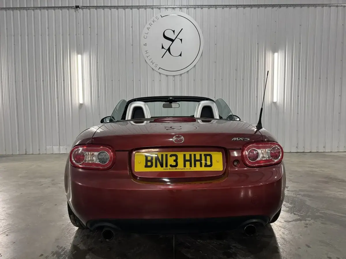 Used Mazda MX5 Edition 126 HP (92 kW) 2013 Red Cabriolet