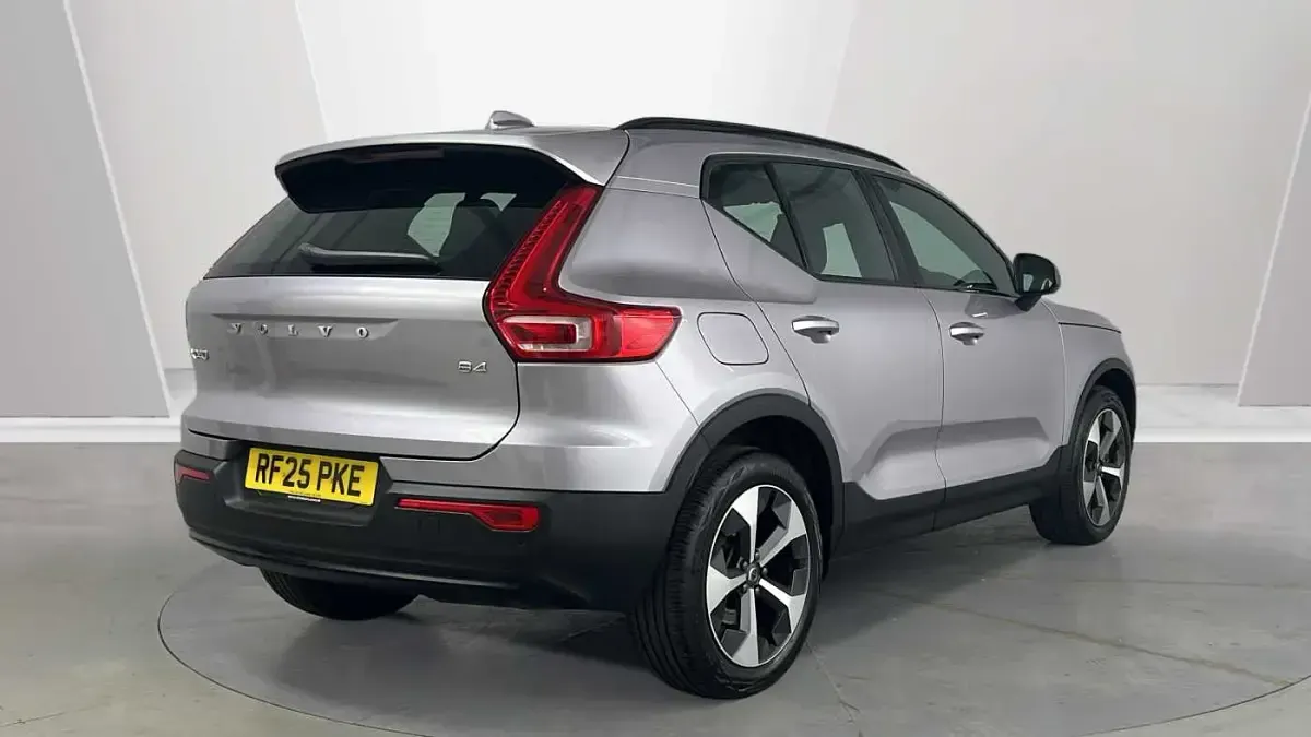 Used Volvo XC40 Plus 194 HP (142 kW) 2025 Silver SUV