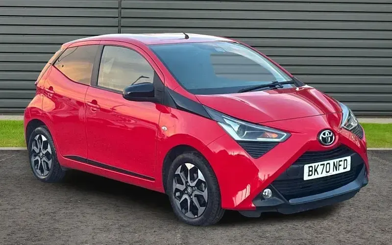 Usado Toyota Aygo Trend 72 CV (52 kW) 2021 Utilitario
