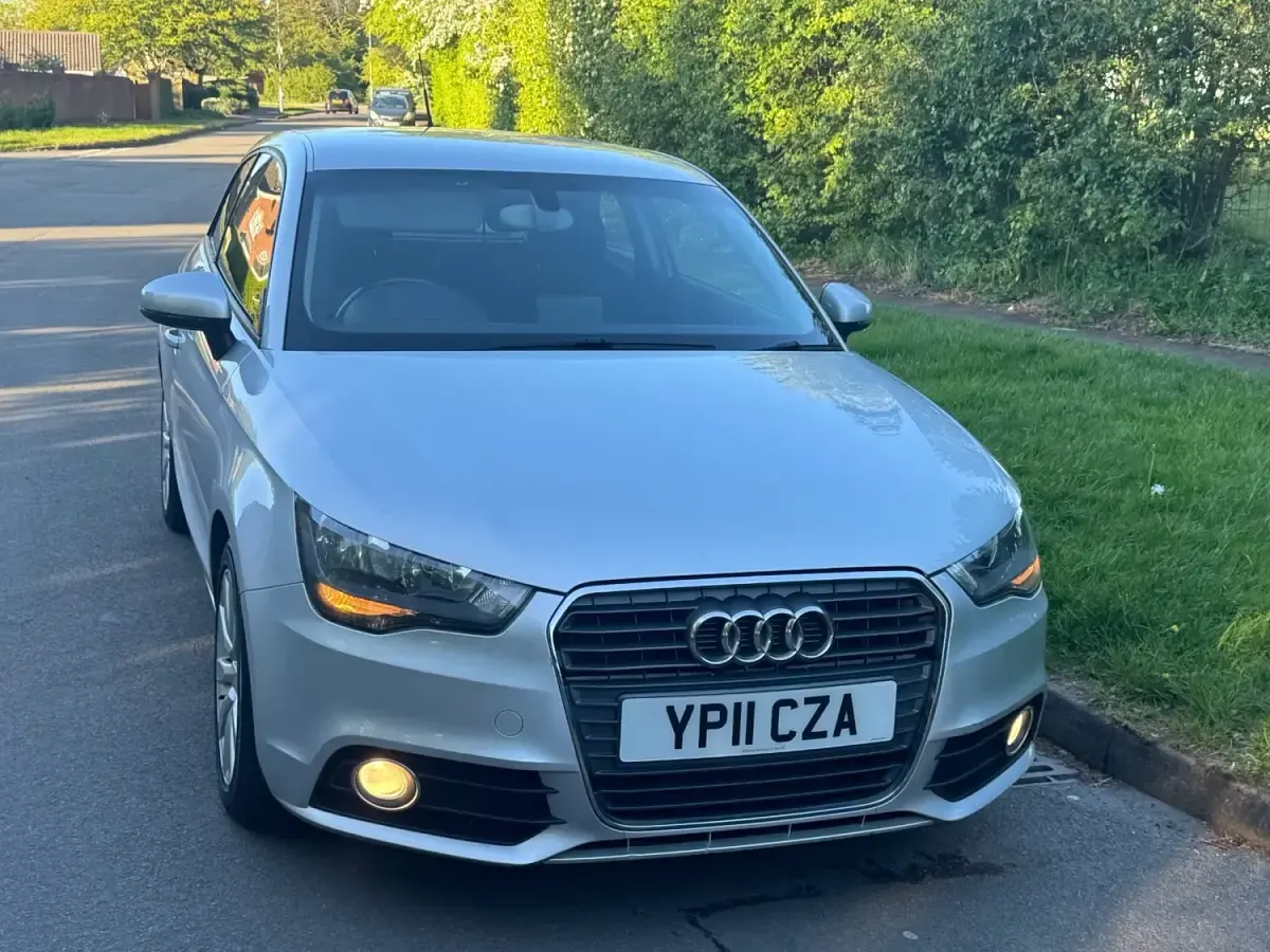 Usado Audi A1 Sport 2011 Plateado Utilitario