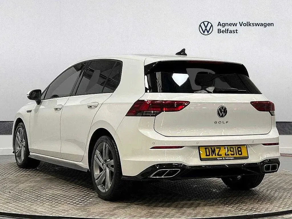 Used VW Golf VIII R-line 150 HP (110 kW) 2024 White Hatchback
