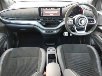 Used Abarth 500e Turismo 114 kW (155 HP) 2024 Green Hatchback