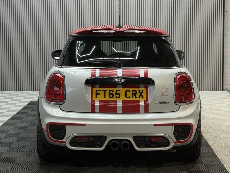 Begagnad Mini John Cooper Works Hatch 2016 Silver Halvkombi