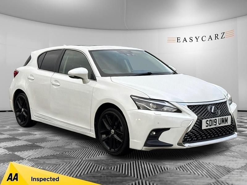 Used Lexus CT200h 2019 White Hatchback