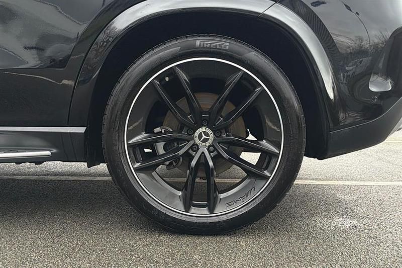 Used Mercedes GLE450 AMG AMG line 367 HP (269 kW) 2024 Obsidian black Estate