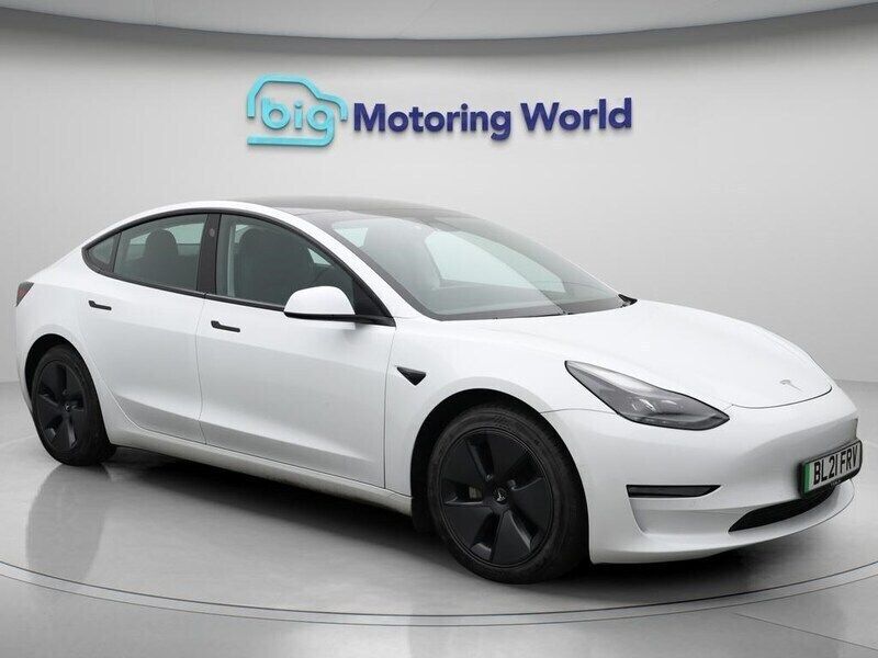 White Used 2021 Tesla Model 3 Long Range Sedan | £19,000 (Good price) - Image 1/4