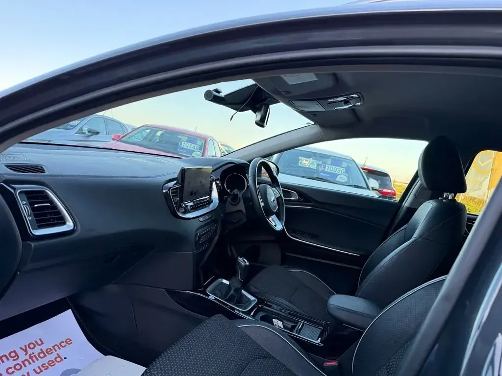 Used Kia XCeed 118 HP (86 kW) 2020 Grey SUV