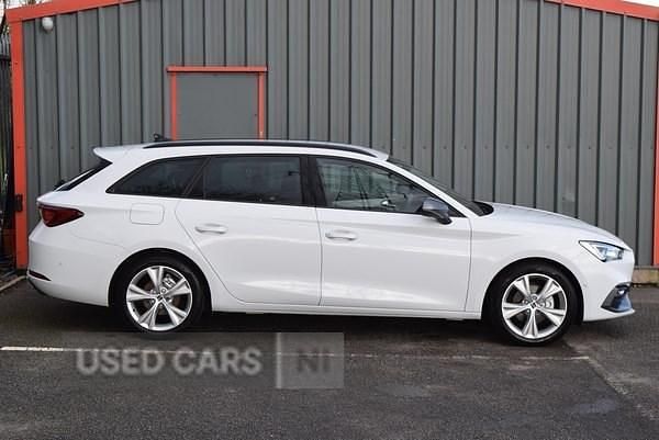 Used Seat Leon FR 130 HP (95 kW) 2022 White Estate