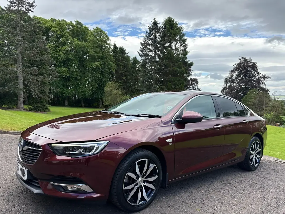 Used Vauxhall Insignia Elite 2017 Red Hatchback