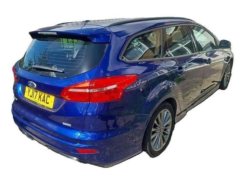 Used Ford Focus ST-Line 125 HP (91 kW) 2017 Blue Estate