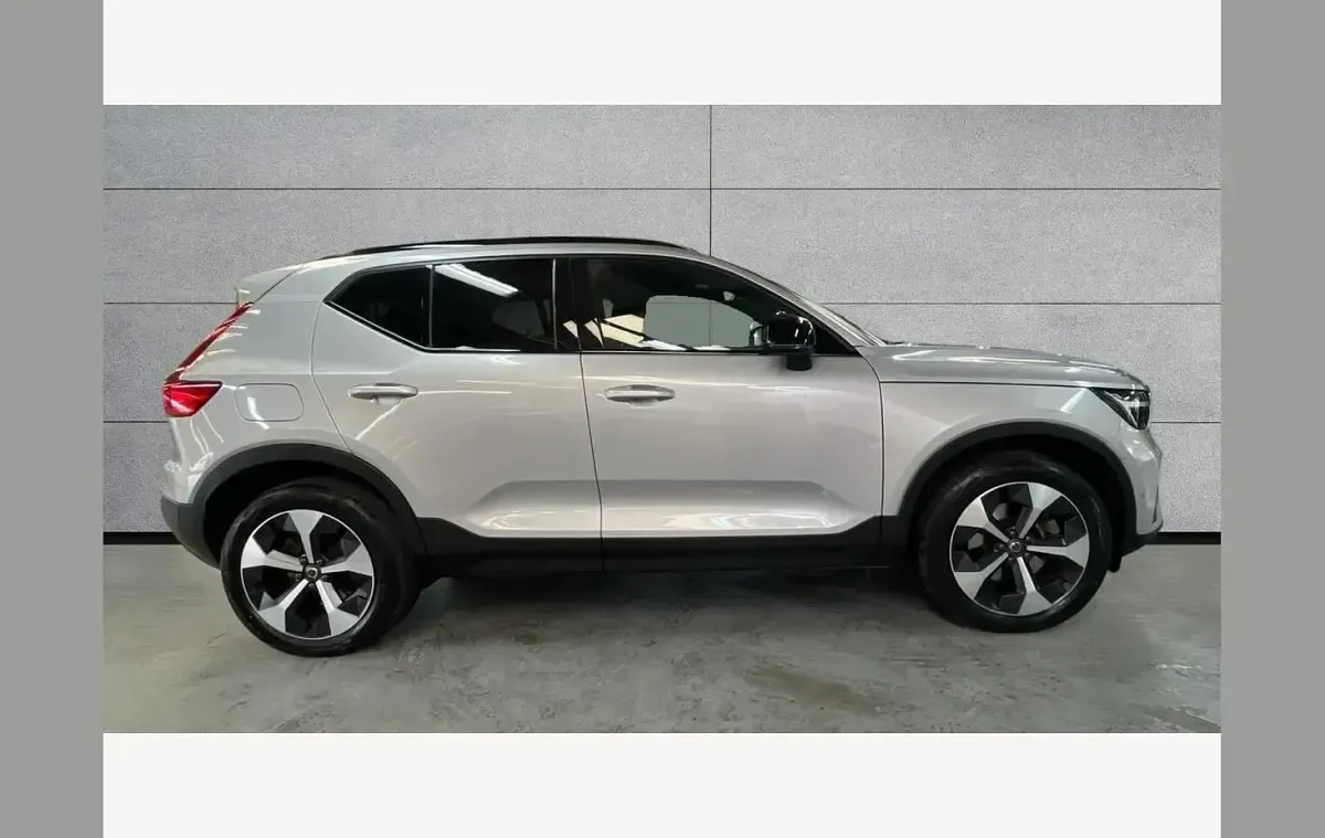 Used Volvo XC40 Ultimate 197 HP (144 kW) 2023 Silver SUV