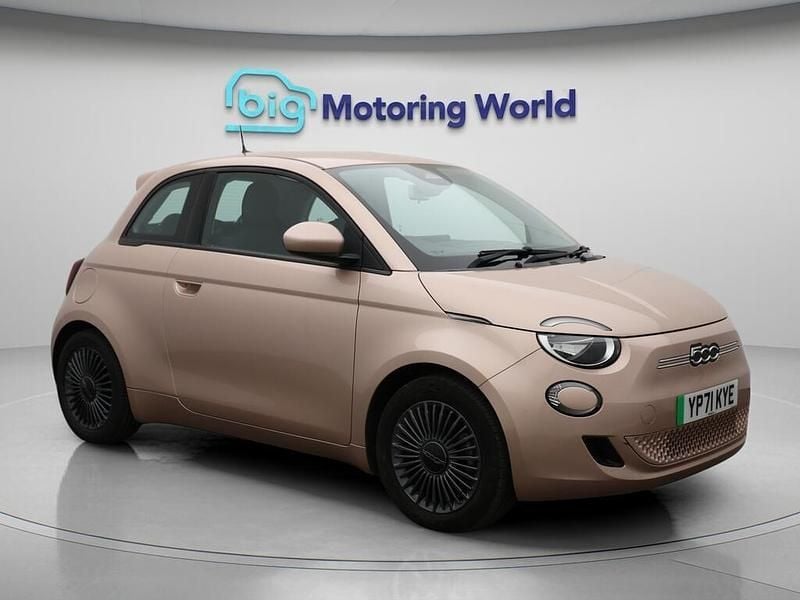 Gold Used 2021 Fiat 500e Icon Hatchback | £11,900 (Fair price) - Image 1/4