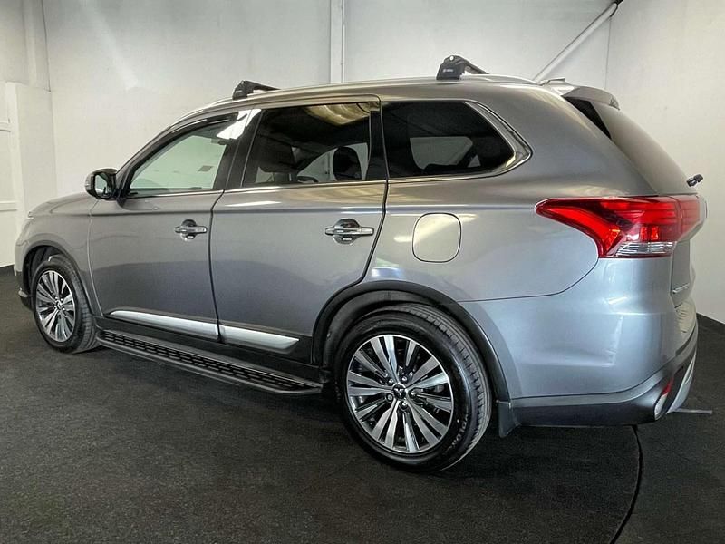 Used Mitsubishi Outlander 150 HP (110 kW) 2019 Grey SUV