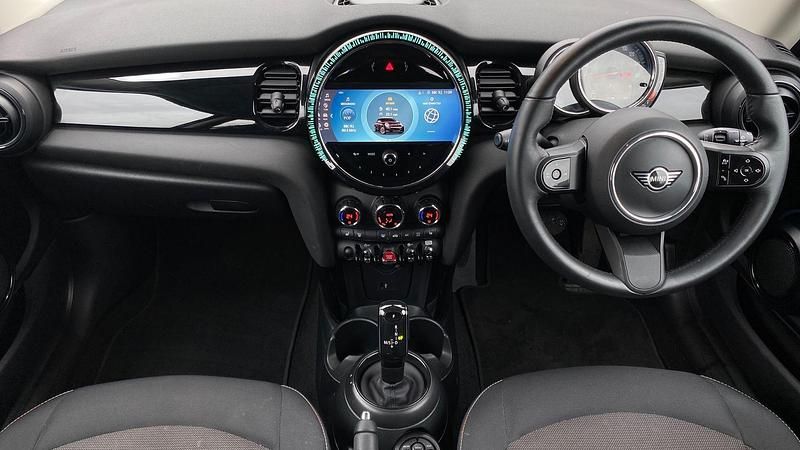 Used Mini Cooper Classic 134 HP (98 kW) 2022 Green Hatchback