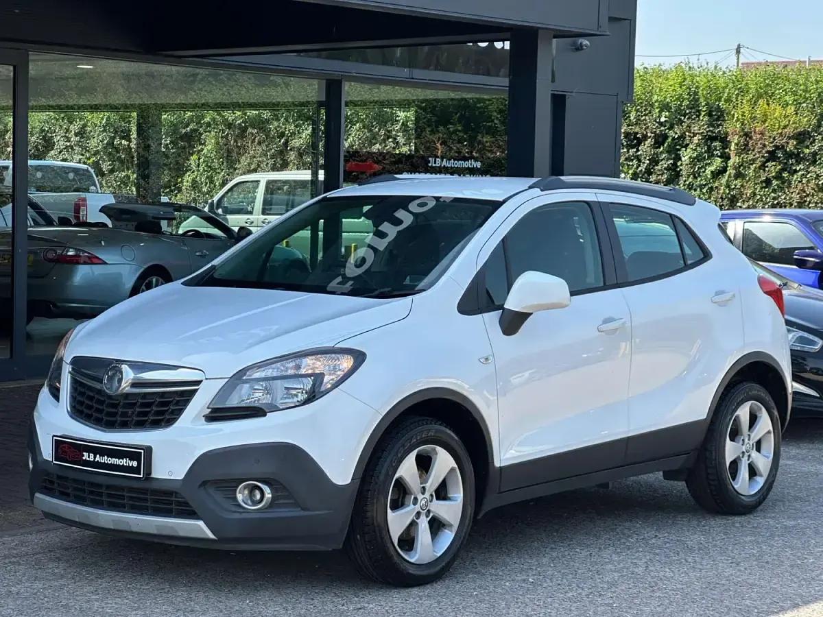 Used Vauxhall Mokka S 136 HP (100 kW) 2016 White SUV