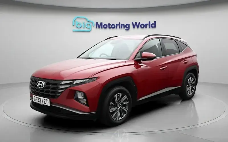 Gebraucht Hyundai Tucson SE 180 PS (132 kW) 2023 Rot SUV