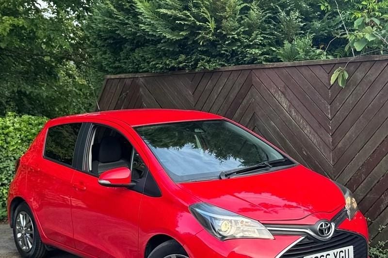 Red Used 2017 Toyota Yaris Hatchback | £8,495 (Fair price) - Image 1/1