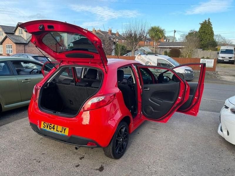 Used Mazda 2 Edition 84 HP (61 kW) 2014 Red Hatchback