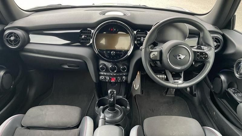 Używany Mini Cooper S Hatch 176 KM (129 kW) 2023 Srebrny Hatchback