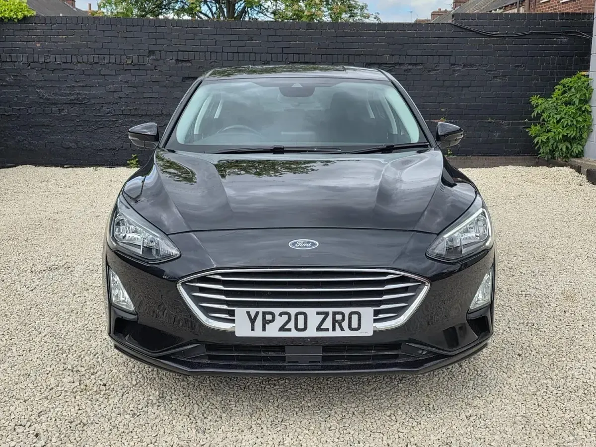 Used Ford Focus Zetec 120 HP (88 kW) 2020 Black Hatchback