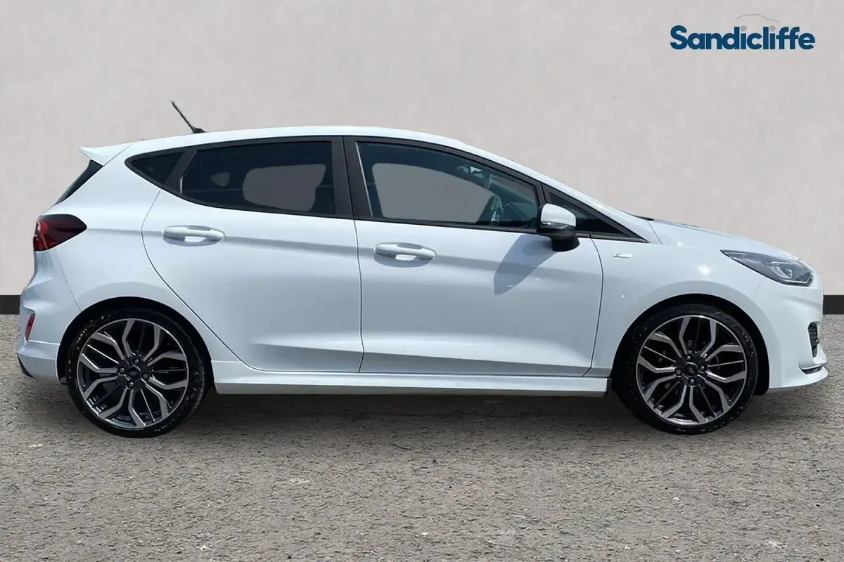 Used Ford Fiesta ST-Line X 125 HP (91 kW) 2023 White Hatchback