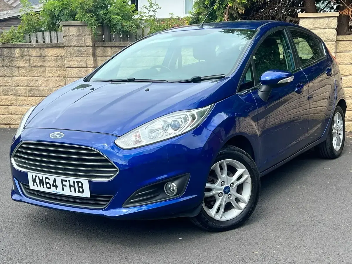 Used Ford Fiesta Zetec 103 HP (75 kW) 2015 Blue Hatchback