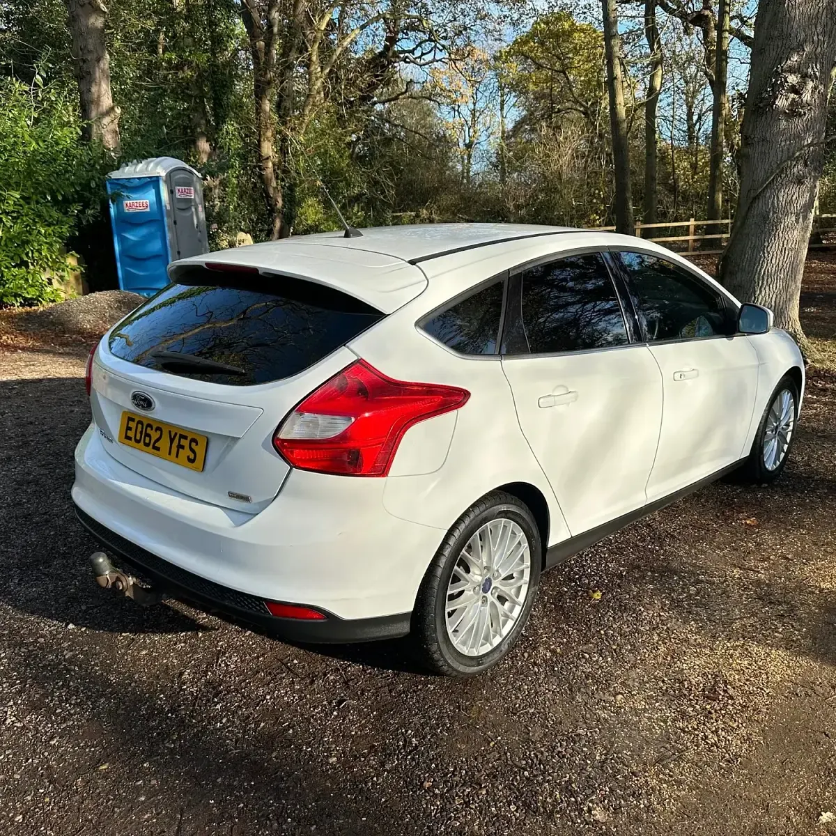 Used Ford Focus Zetec 125 HP (91 kW) 2012 White Hatchback
