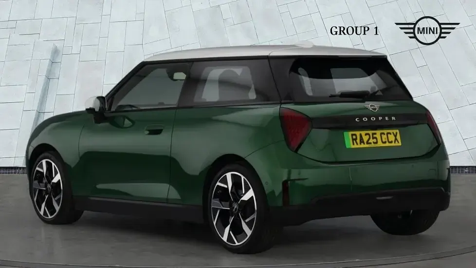 Used Mini Cooper Exclusive 135 kW (184 HP) 2025 British racing green iv Hatchback