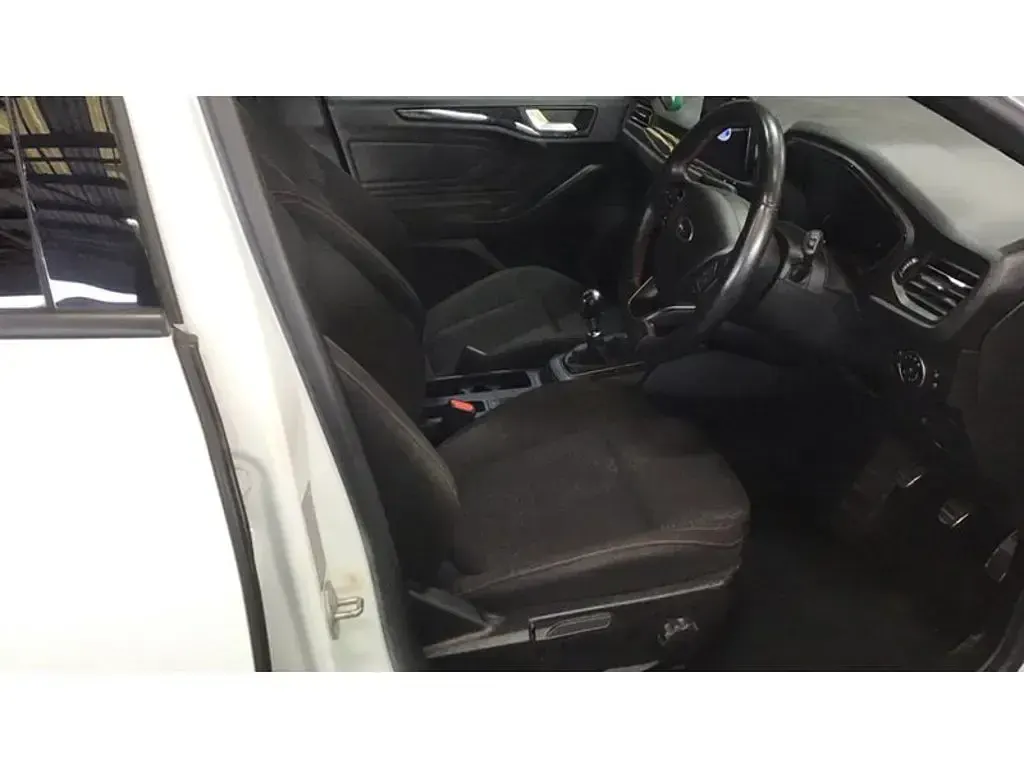 Used Ford Focus ST-Line 2020 White Hatchback