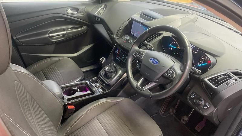 Used Ford Kuga Titanium 150 HP (110 kW) 2019 Blue SUV