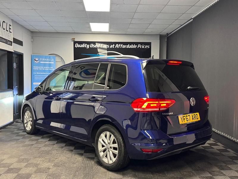 Used VW Touran SE 115 HP (84 kW) 2017 Blue MPV