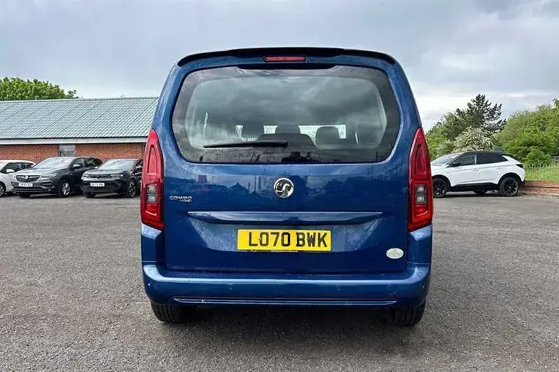 Used Vauxhall Combo S 130 HP (95 kW) 2020 Blue MPV