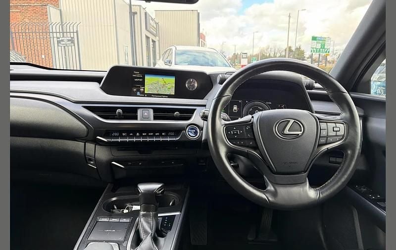 Used Lexus UX 250h 180 HP (132 kW) 2021 Black SUV