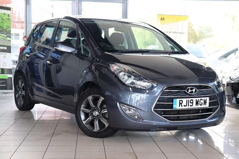 Grey Used 2019 Hyundai ix20 SE Hatchback | £10,970 (Fair price) - Image 1/4