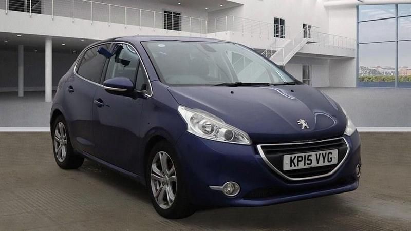Used Peugeot 208 Allure 92 HP (67 kW) 2015 Blue Hatchback