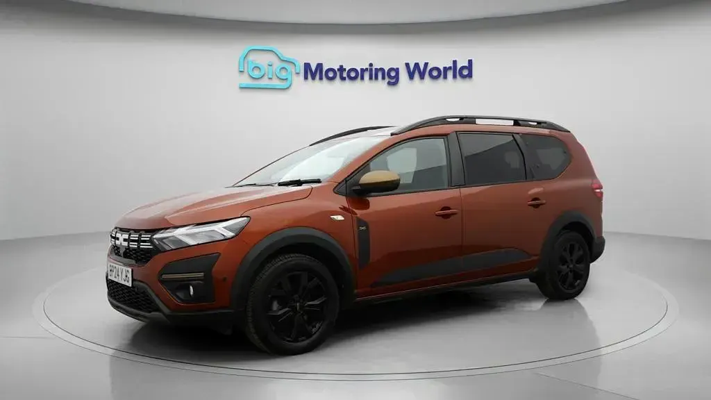 Used Dacia Jogger Extreme 140 HP (102 kW) 2024 Brown MPV