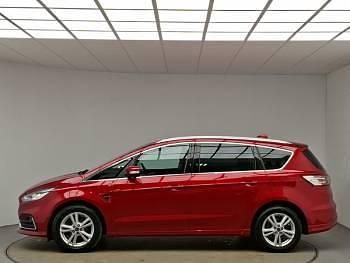 Used Ford S-MAX Titanium 190 HP (139 kW) 2023 Red MPV