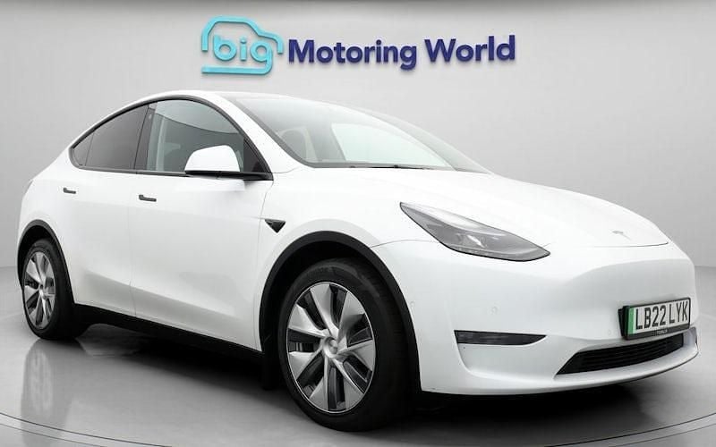 Used 2023 Tesla Model Y Long Range SUV | £24,100 (Good price) - Image 1/4