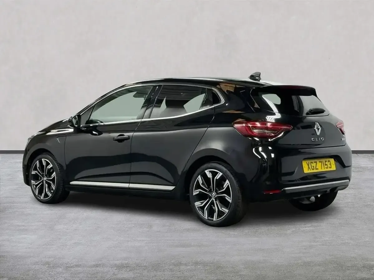 Used Renault Clio Techno 145 HP (106 kW) 2022 Black Hatchback