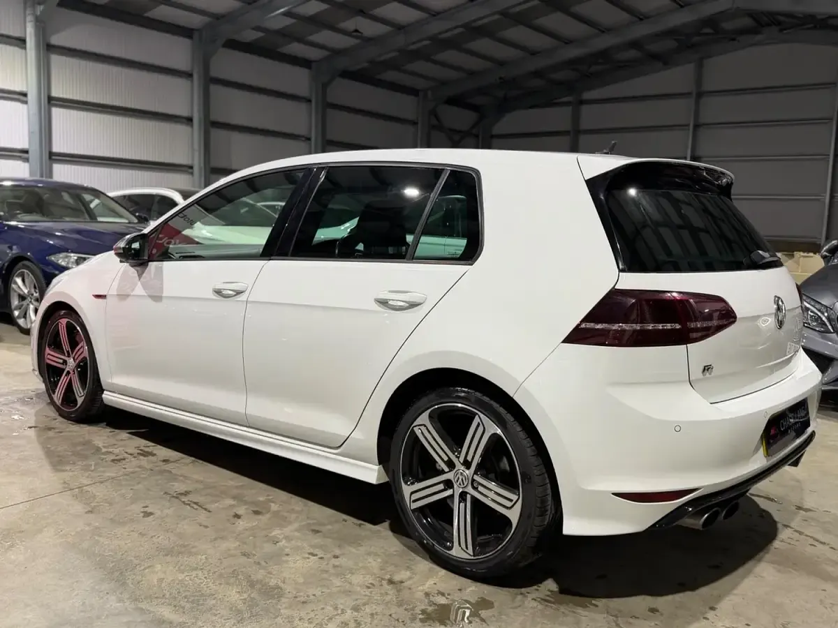 Used VW Golf VII R 2016 White Hatchback