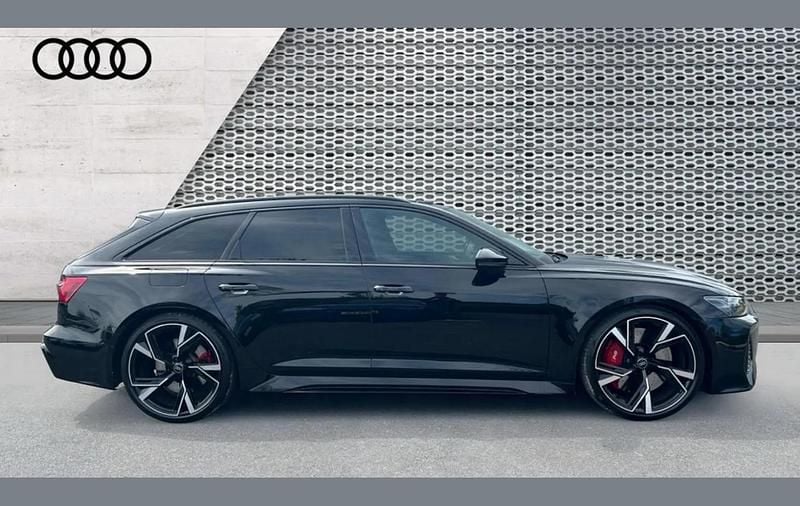 Begagnad Audi RS6 Comfort 600 HK (441 kW) 2020 Svart Kombi