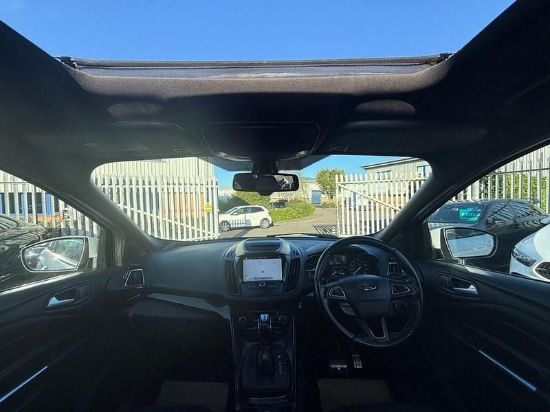 Used Ford Kuga ST-Line X 180 HP (132 kW) 2017 White SUV