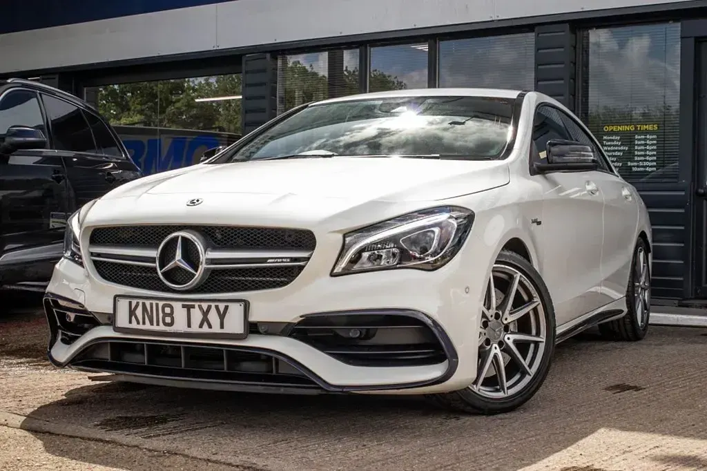 Used Mercedes CLA45 AMG AMG 381 HP (280 kW) 2018 White Coupe