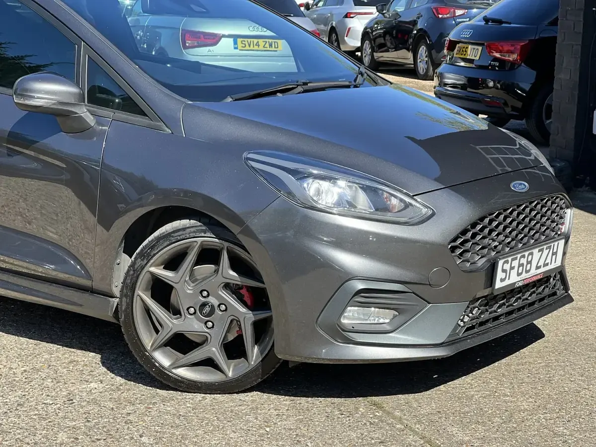 Used Ford Fiesta ST 200 HP (147 kW) 2018 Grey Hatchback