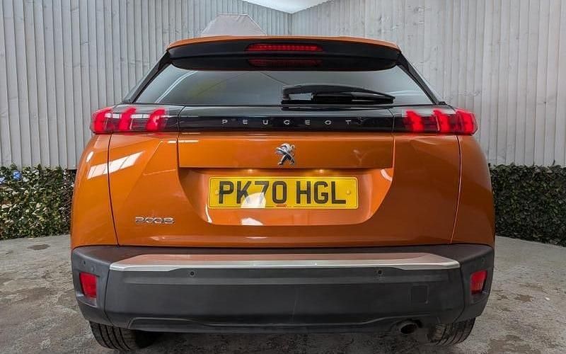 Used Peugeot 2008 Allure 101 HP (74 kW) 2021 SUV