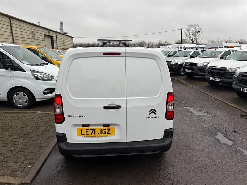 Used Citroën Berlingo 100 HP (73 kW) 2022 White MPV