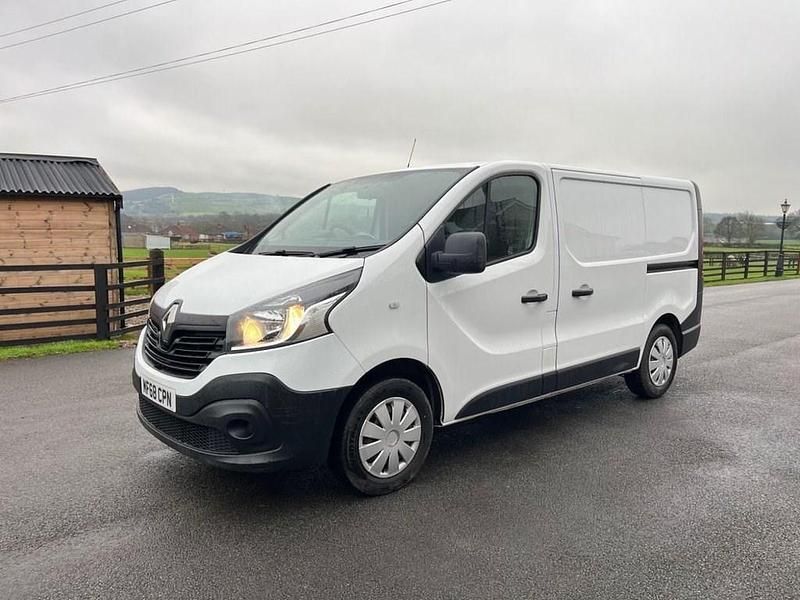 Used Renault Trafic Business 2018 White MPV