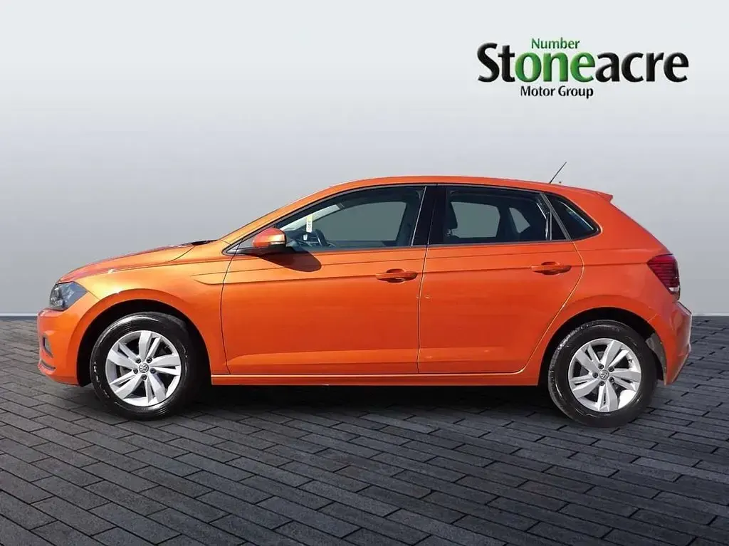 Used VW Polo SE 95 HP (69 kW) 2018 Orange Hatchback